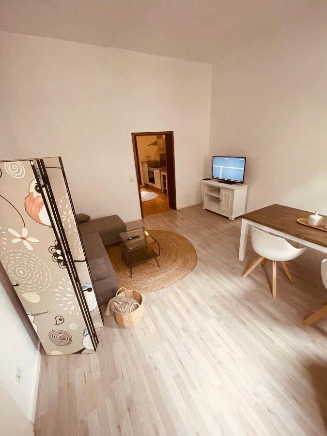 Retro Appartement Im Herzen Von Koeln Deutz Екстериор снимка